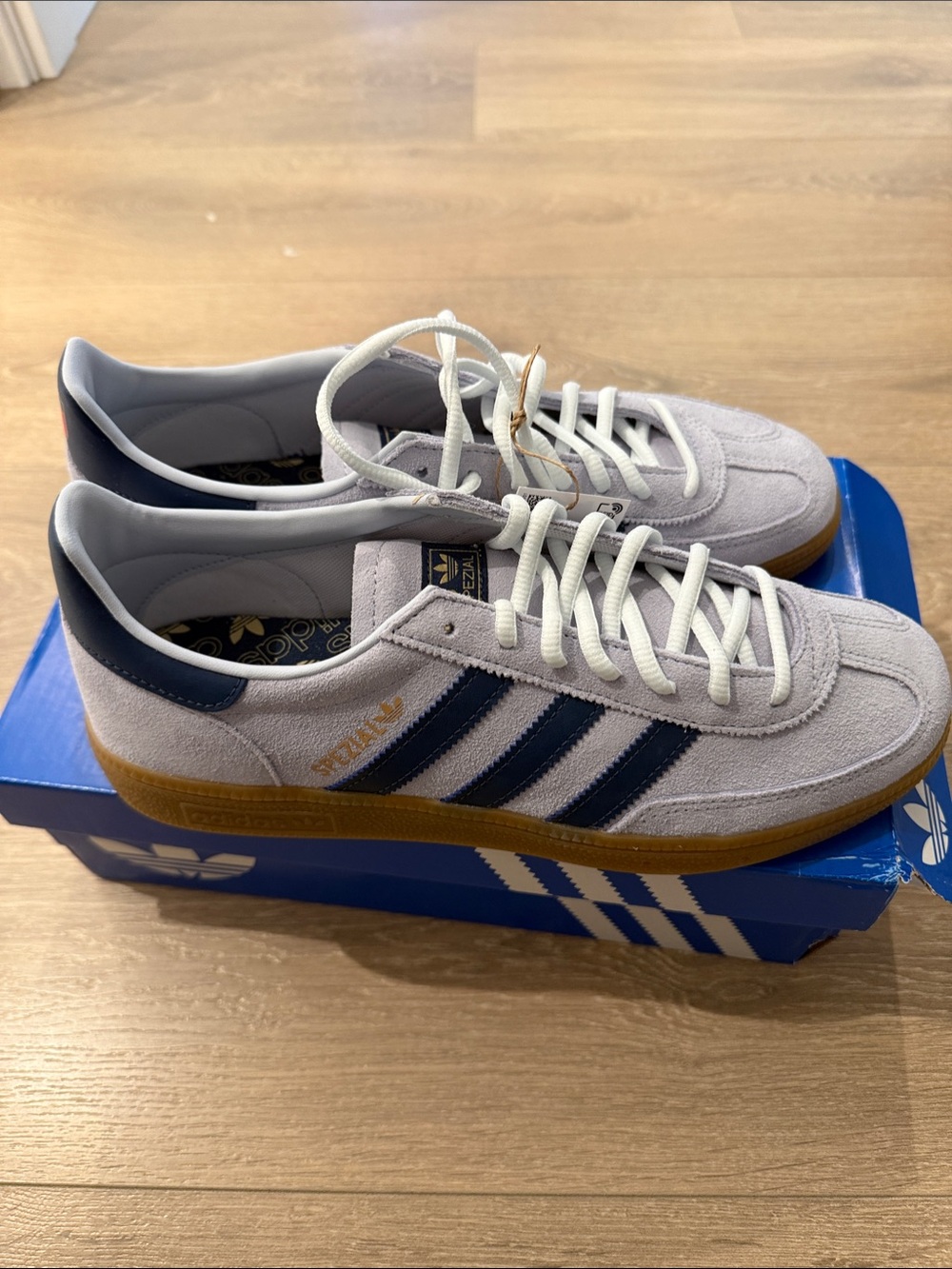 adidas Italy/Italia Handball Spezial Suede Sneakers - Light Gray / Navy / Gum